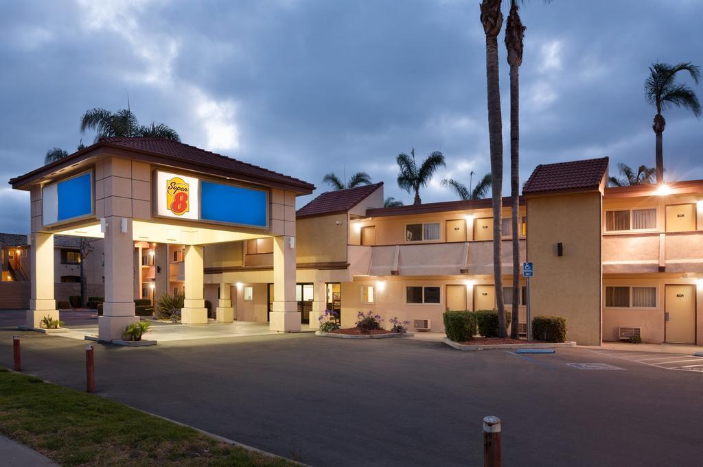 Super 8 By Wyndham Oceanside Marty'S Valley Inn Exterior foto